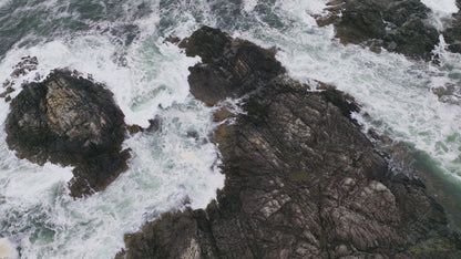 Waves Crashing on Rocks in Tofino 1